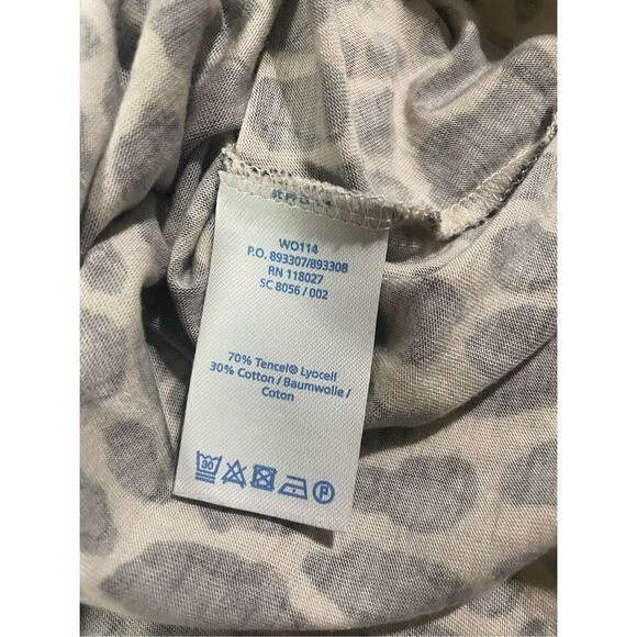 Boden lightweight leopard print long sleeve tencel blend blouse size 4 - Picture 8 of 9